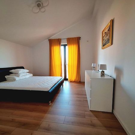 Vila Dalia One Balotešti Exteriér fotografie